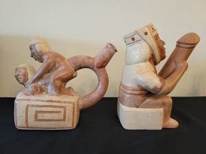 lot 17 image: Pre-Columbian Style Pottery Vessel Figures, Set of 2