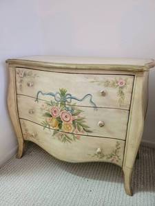 lot 47 image: Vintage Hand-Painted Floral Dresser with Three Drawers