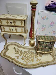 lot 94 image: Vintage Style Decorative Furniture and Accessories