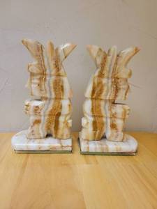 lot 130 image: Pair of Vintage Onyx Aztec Mayan Bookends