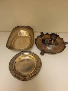 lot 99 image: Vintage Silverplate Serving Pieces - 3 Piece Set