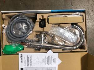 MOEN Essie Single-Handle Pull-Down Sprayer Kitchen Faucet with Reflex and Power Clean in Spot Resist Stainless Customer Returns See Pictures