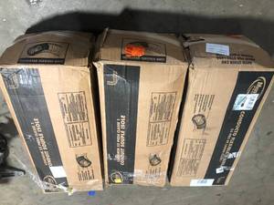 Lot of Big Ass Fans Cool-Space 200 - Portable Evaporative Cooler for 800 sq. ft., 1,800 CFM, 11-Speed Controller Customer Returns See Pictures