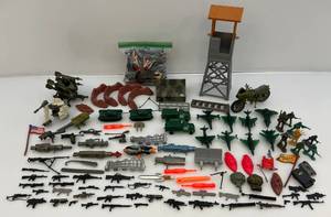 lot 6 image: Misc. Army toys Including Army Men & More