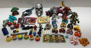 lot 7 image: Misc. Action Figures & More