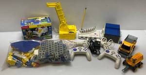 lot 11 image: Misc. Pre-Owned Rokenbok Items & More
