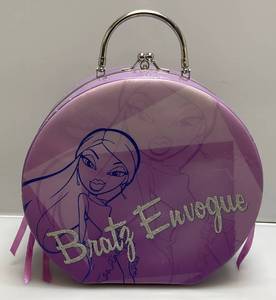 lot 86 image: Vintage Bratz Envoque Carrying Case