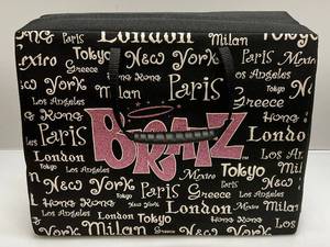 lot 87 image: Vintage Bratz World Travel Carrying Case