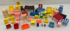 lot 129 image: Misc. Vintage Doll House Furniture & More