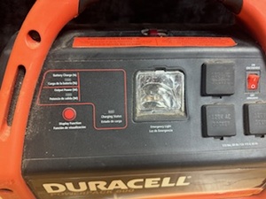 lot 14 image: Heavy Duty Duracell Powerpack 600