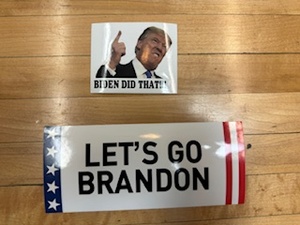lot 20 image: Political Gag Gifts