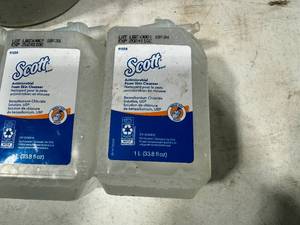 lot 49 image: Bucket with Five new Scot Antimicrobial Foam Skin Cleanser
