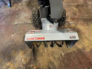 lot 4 image: Craftsman Snowblower Electric Start 522