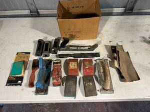 lot 54 image: Multiple Hand Sanders with sandpaper
