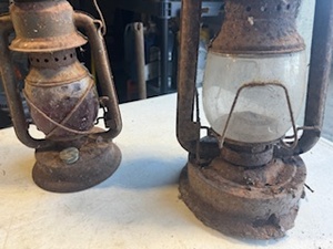 lot 87 image: Two Vintage Lanterns and Six Foot Two Man Saw with Extra Blade