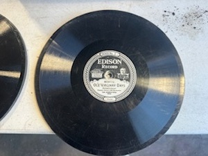 lot 9 image: Vintage Records, Qty 30