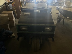 lot 6 image: Cushman Golf Cart