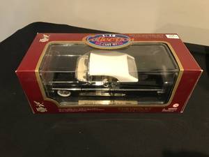 LOT OF 2 TOTAL 118 SCALE DIE-CAST CARS NEW IN BOX