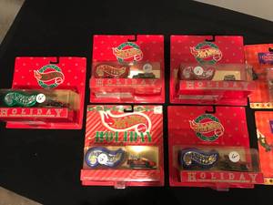 LOT OF 5 NEW CHRISTMAS HOTWHEELS COLLECTOR SETS  3 FIGURES ALL NEW IN PACKAGE