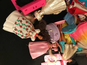LARGE LOT OF OPENED BARBIE MCDONALDS HAPPY MEAL TOYS LOOK