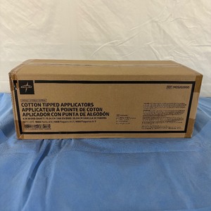lot 33 image: MSRP $150  1 Case (2000 each) NEW Medline MDS202000 6 Single-Use Sterile Premium Cotton Tipped Applicators - These Are Awesome For All Kinds Of Cleaning Projects