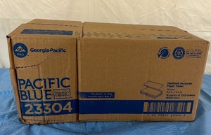 lot 79 image: 1 Case (16 packs, 250 each) NEW Georgia Pacific GP Pro 23304 9.2 x 9.4 Pacific Blue Basic Multifold Recycled Paper Towel - Dented Box