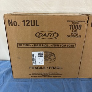 lot 110 image: 2 Cases (1000eachcase) Dart 12UL Plastic Sip Thru Lids - White