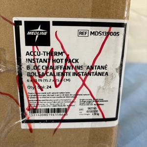lot 178 image: Lot of 18 NEW Medline MDS139005 6 x 10 Accu-Therm Single-Use Instant Hot Packs