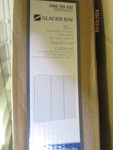 glacier bay 30 inch beveled tri view frameless surface mount medicine cabinet mirror in good shape