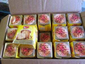 box of classic mini panettone in date Best by 06302024