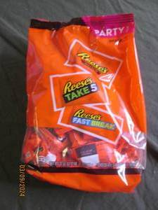 party pack of reeses 2lb 6 oz past best buy date