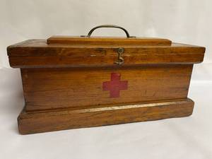 lot 100 image: Vintage Wooden Red Cross Table Top Chest