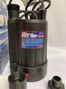 lot 103 image: Barracuda 13 Horsepower Submersible Utility Pump Model BAAU33, New in Box