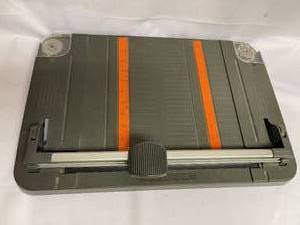 lot 107 image: Fiskars Rotary Blade Tray Cutter