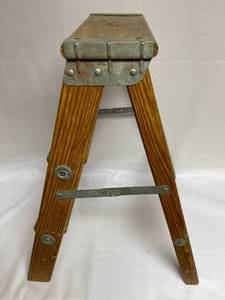 lot 113 image: Wooden Step Ladder