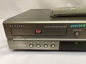 lot 152 image: Samsung DVD  VCR with Remote Model DVD-V2000