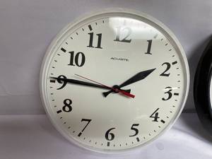 lot 155 image: Indoor Outdoor Wall Mount Clock and Thermometer