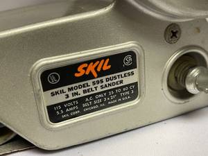 lot 115 image: Skil Three Inch Dustless Belt Sander Model 595