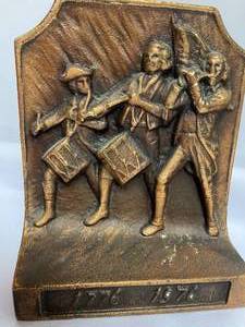 lot 140 image: Pair of Vintage Baker Manufacturing Company Bicentennial Metal Bookends
