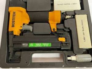 lot 153 image: Bostitch Pneumatic Staple Gun in Original Case Model SB-21N1
