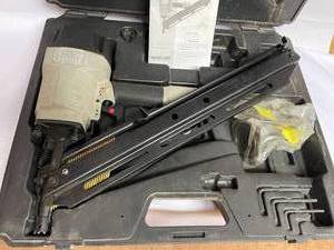 lot 156 image: Porter Cable Pneumatic Clipper Head Framing Nailer Model FC350