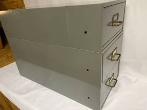 lot 163 image: Three Drawer Metal Desk Top Storage Unit
