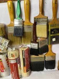 lot 168 image: Paint Sundries Lot