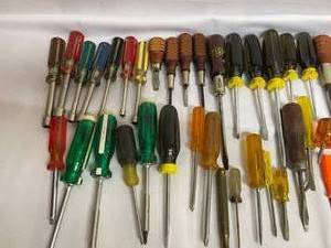lot 141 image: Large Screwdriver Lot