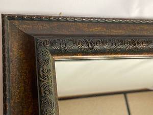 lot 198 image: Ornate Decorative Wall Mount Mirror