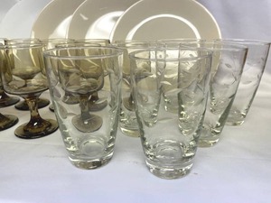 lot 208 image: Assorted Glassware and Six Dinner Plates