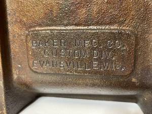 lot 238 image: Pair of Vintage Baker Manufacturing Bicentennial Metal Bookends