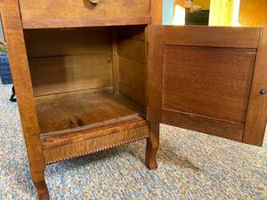 lot 253 image: Vintage Wooden Accent Table