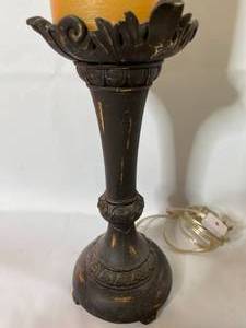 lot 262 image: Electric Metal Candle Themed Table Lamp