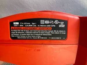 lot 279 image: Black and Decker 17 Inch Hedge Trimmer Model TR117